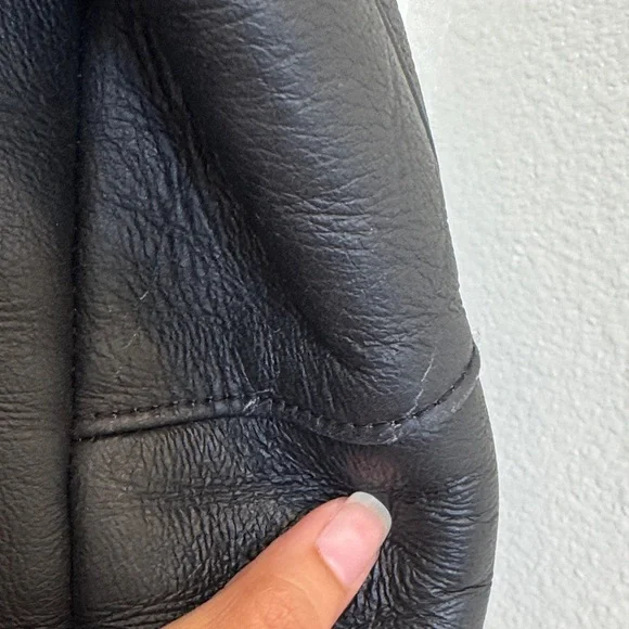 Alice + Olivia Black Leather Jacket with Cream Shearling Lapel - Picture 6 of 10